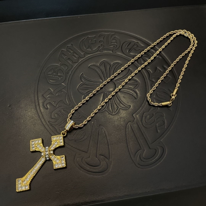 Ch*0me He**ts necklaces
